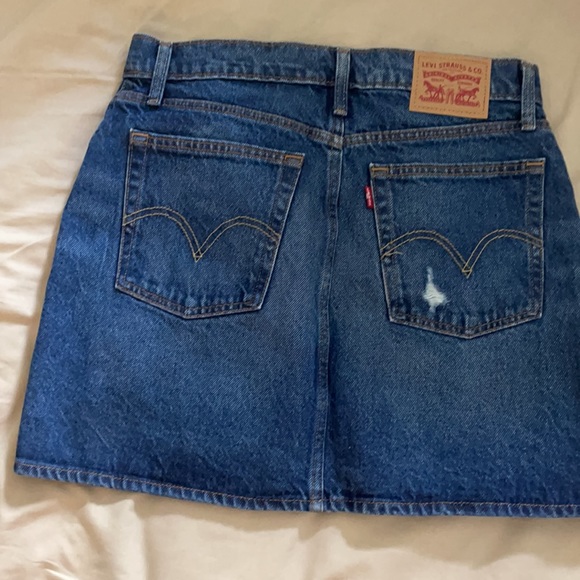 Levi’s Denim skirt - Picture 2 of 2